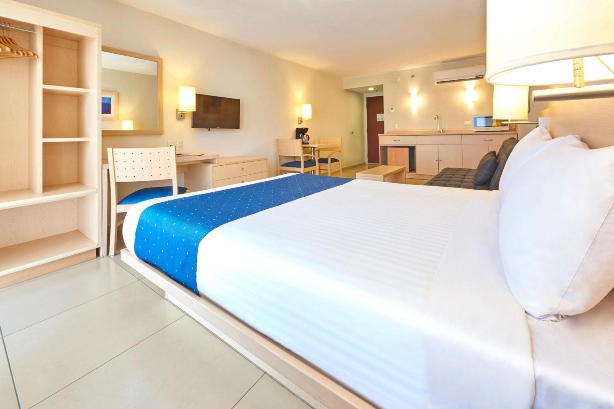 City Express By Marriott Manzanillo Exteriör bild